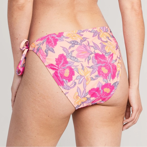 Old Navy Low-Rise String Bikini - Picture 2 of 8
